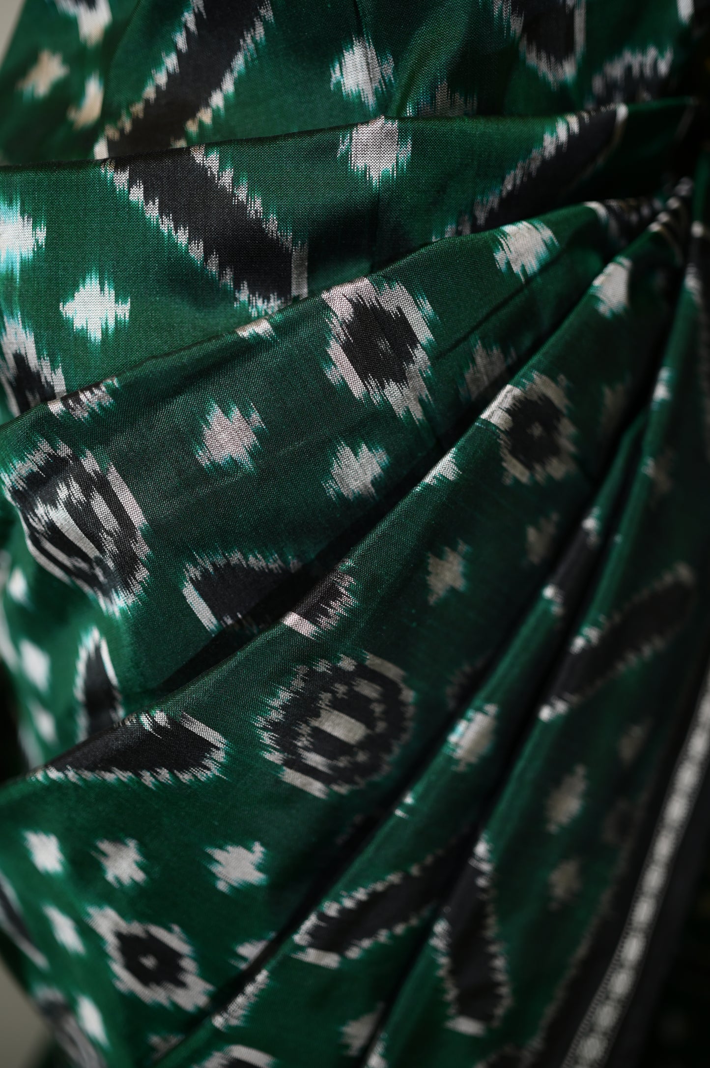 Emerald Green & Black Mulberry Silk Pochampally Ikat Saree