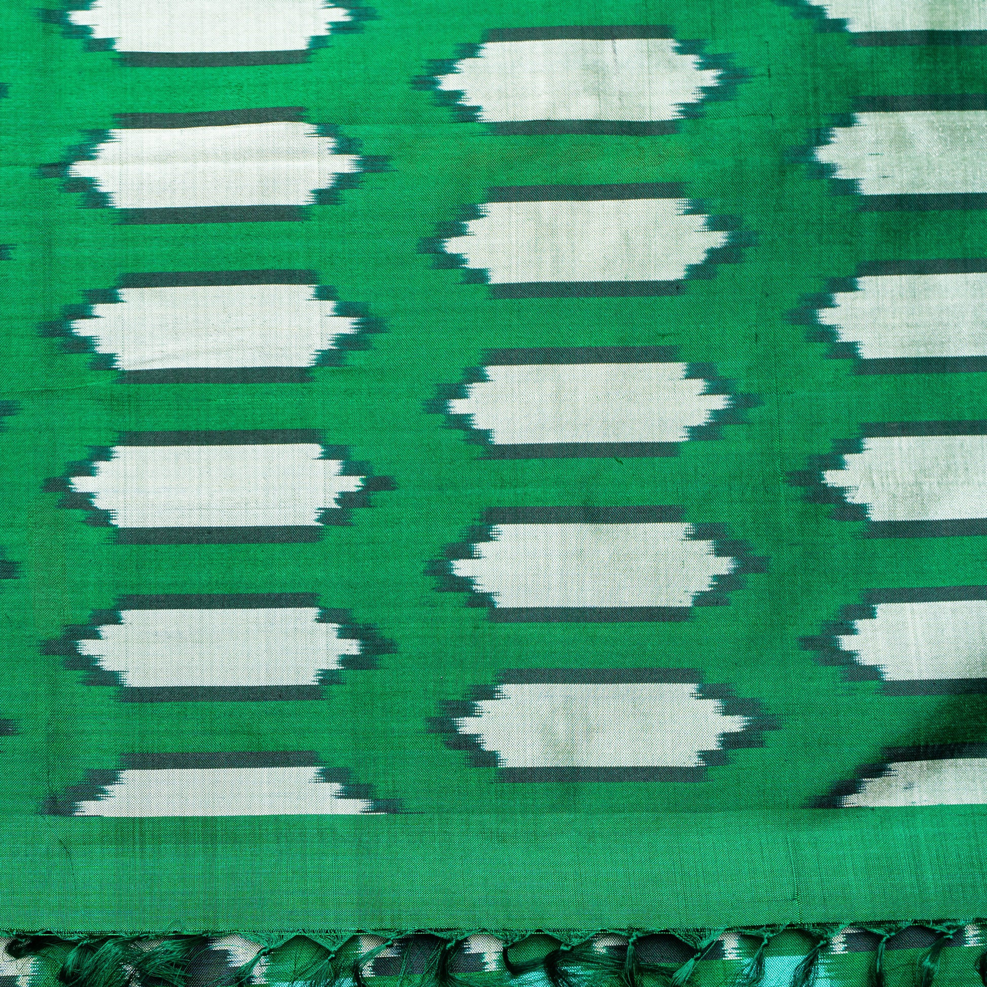Ikatan Green Mulberry Silk Pochampally Ikat Saree Ikatan