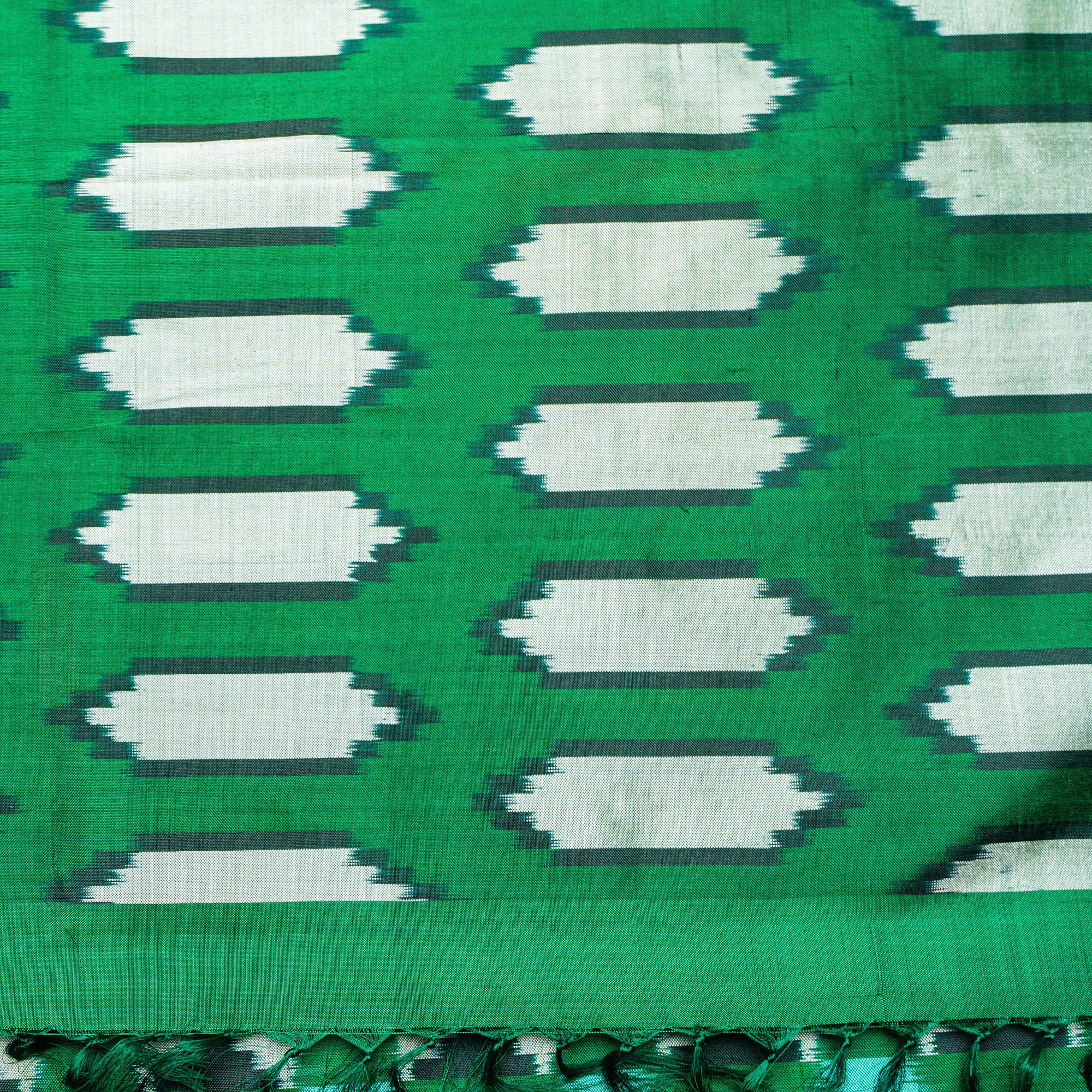 Ikatan Green Mulberry Silk Pochampally Ikat Saree Ikatan