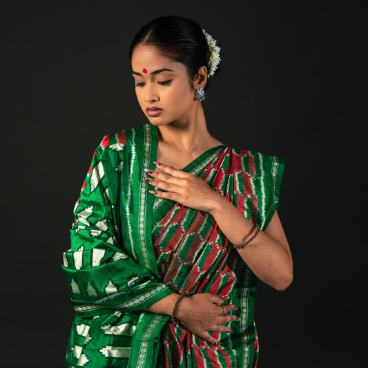 Ikatan Green & Red Mulberry Silk Pochampally Ikat Saree Ikatan