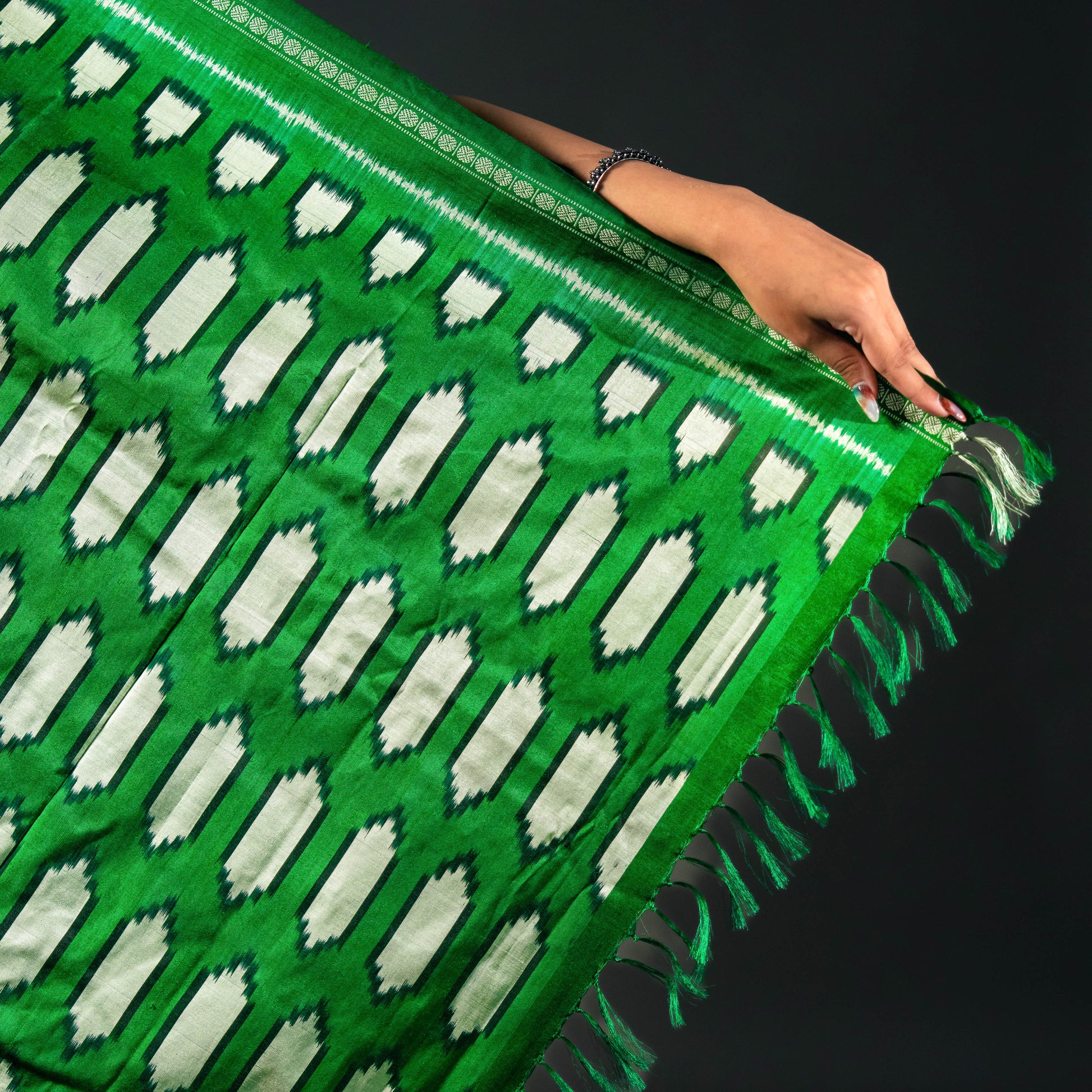 Ikatan Green & Red Mulberry Silk Pochampally Ikat Saree Ikatan