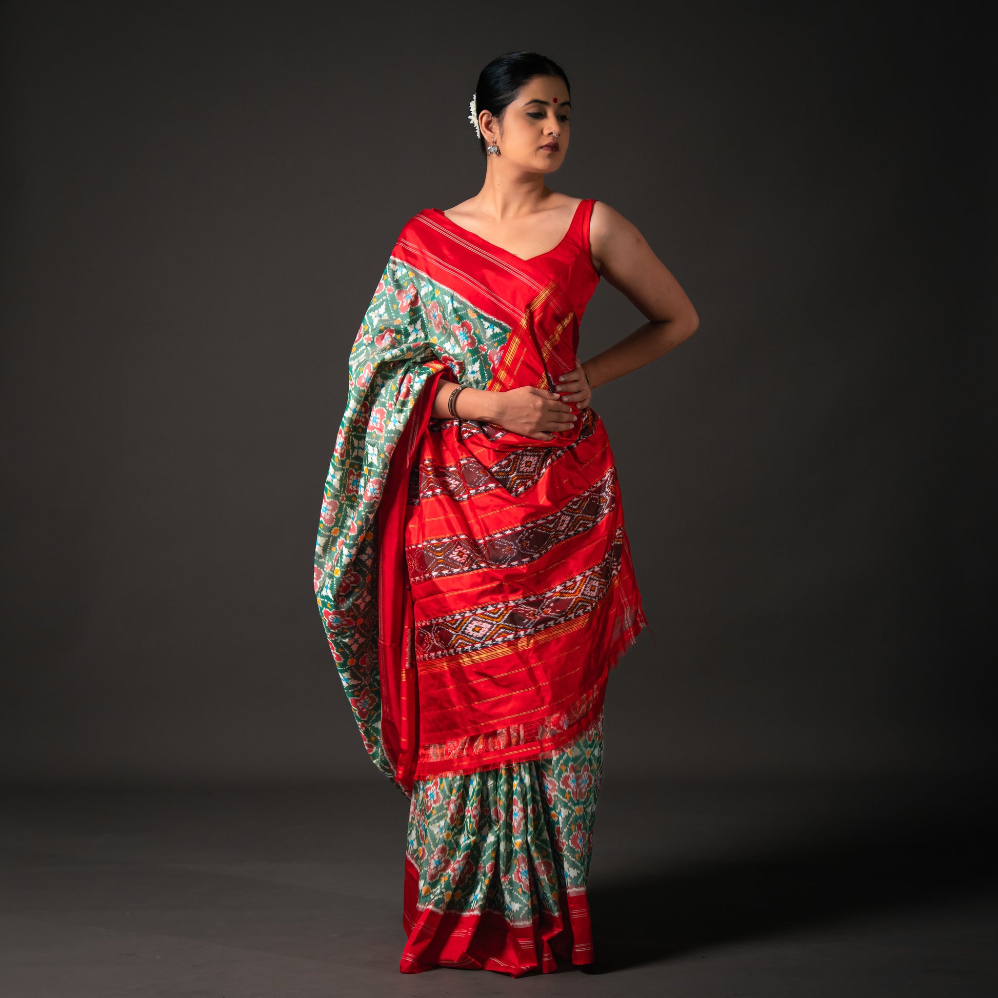 Ikatan Green & Red Mulberry Silk Patola Ikat Saree Ikatan