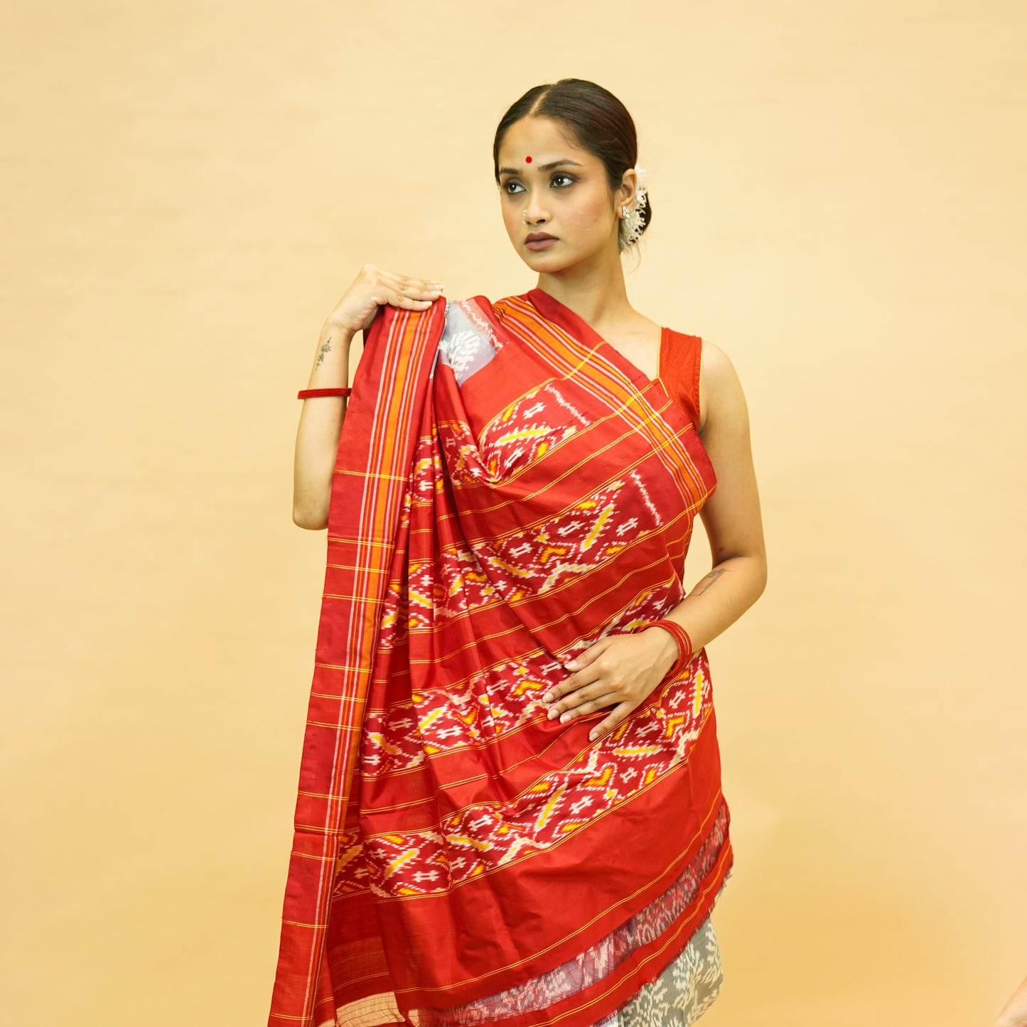 Grey & Red Mulberry Silk Pochampally Ikat Saree