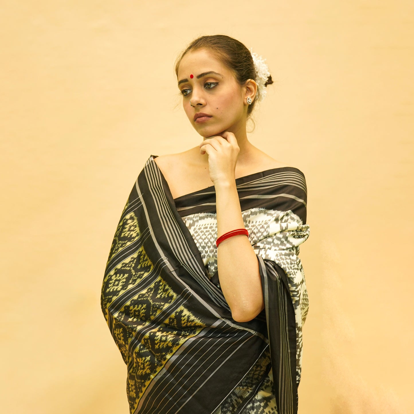 Black & White Mulberry Silk Pochampally Double Warp Ikat Saree