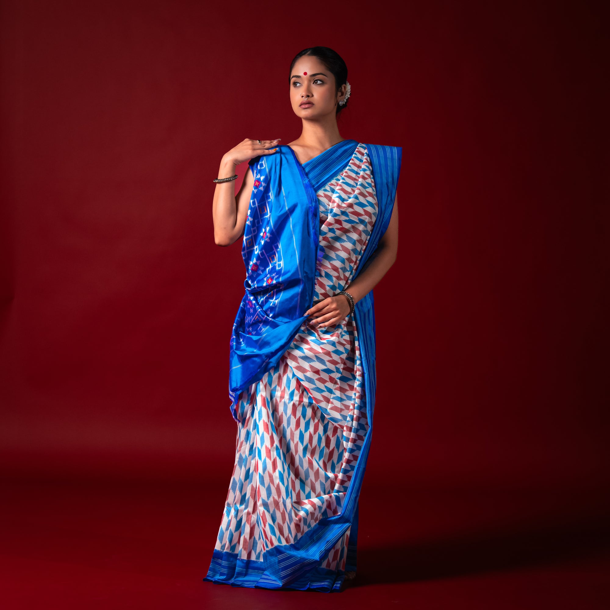Ikatan Blue & White Mulberry Silk Ikat Saree Ikatan