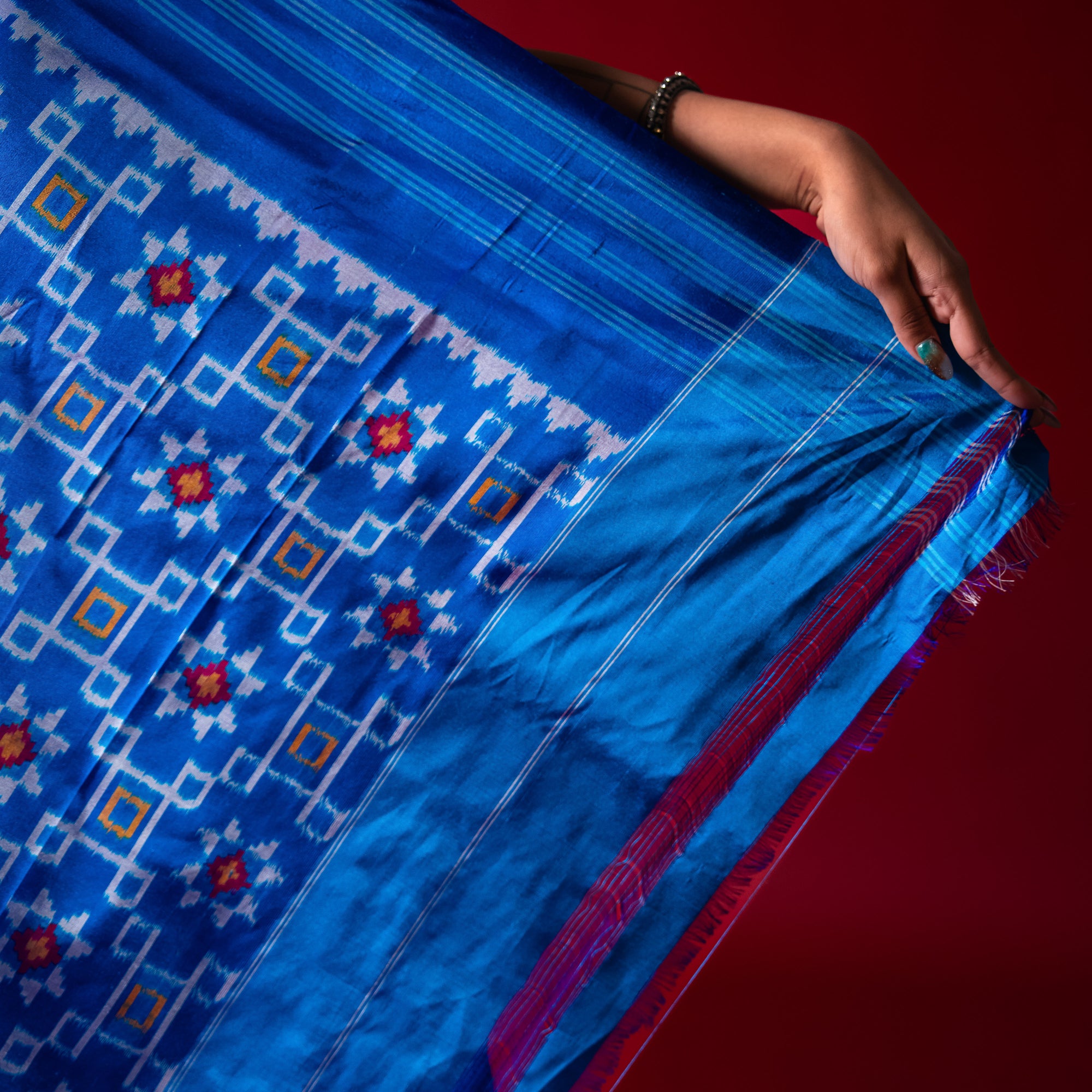 Ikatan Blue & White Mulberry Silk Ikat Saree Ikatan