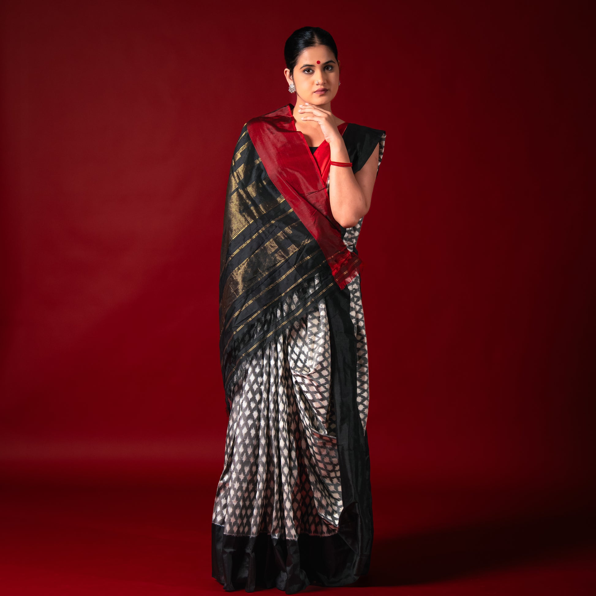 Ikatan Black & White with Red Mulberry Silk Pochampally Ikat Saree Ikatan