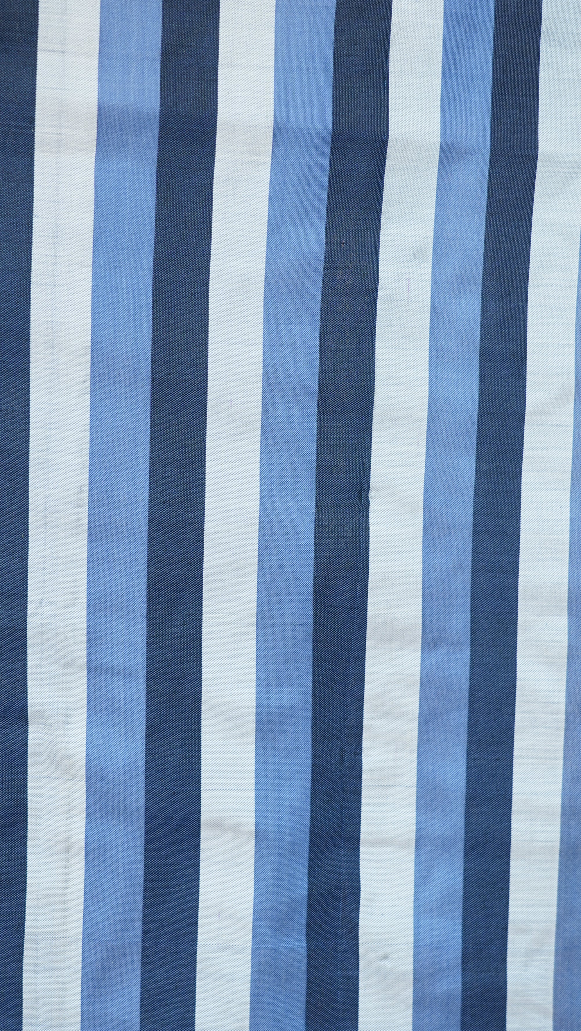 Bluish Grey &amp; White Mulberry Silk Pochampally Ikat Saree