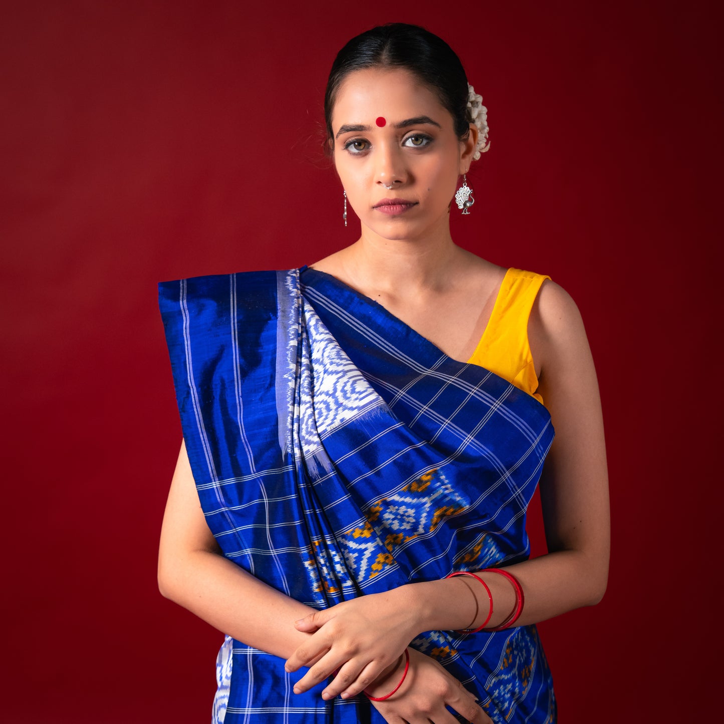Ikatan Blue & White Mulberry Silk Pochampally Ikat Saree Ikatan