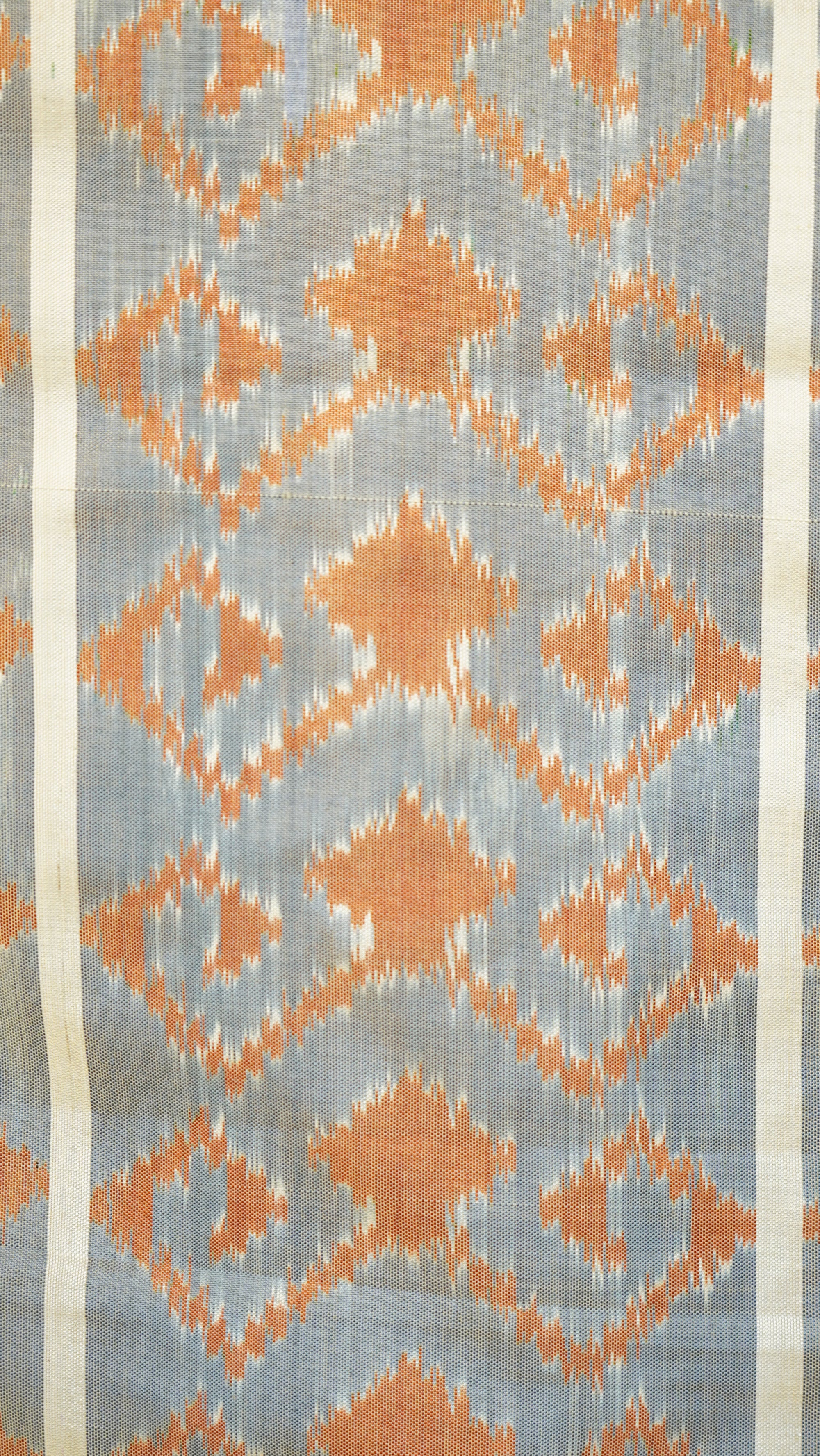 Grey &amp; Green Mulberry Silk Pochampally Ikat Saree