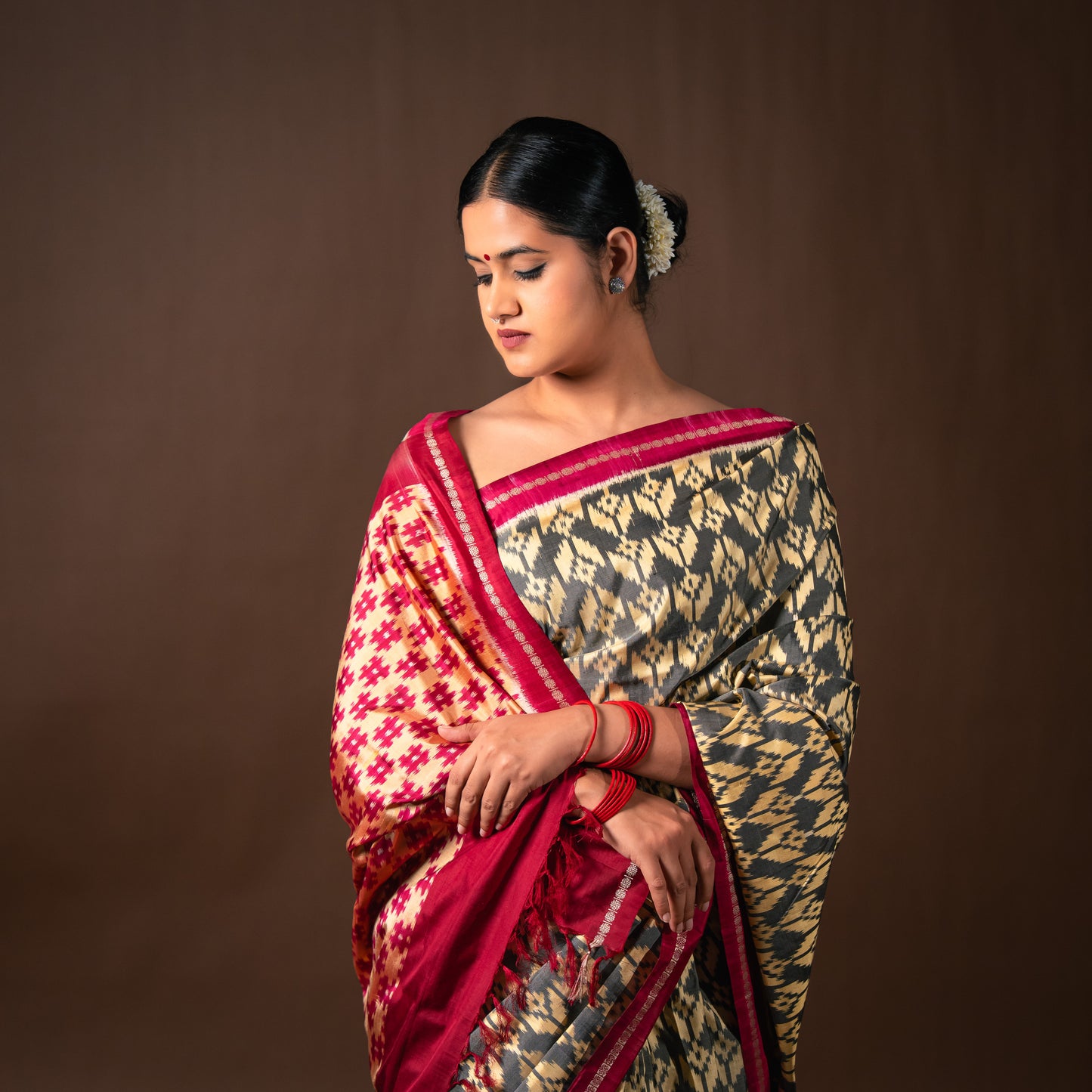 Bibhu Mohapatra Grey & Red Mulberry Silk Pochampally Ikat Saree Ikatan