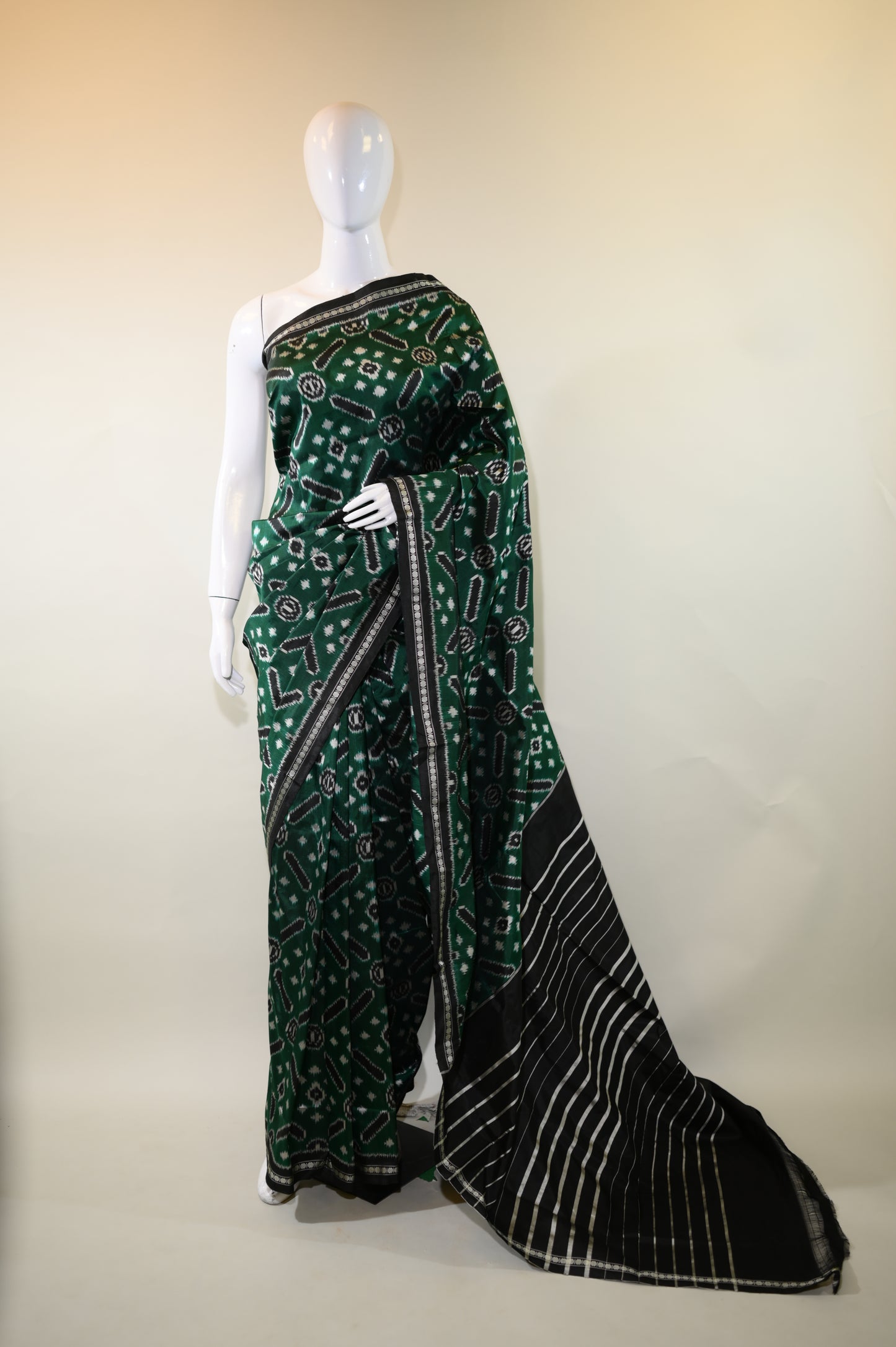 Emerald Green & Black Mulberry Silk Pochampally Ikat Saree
