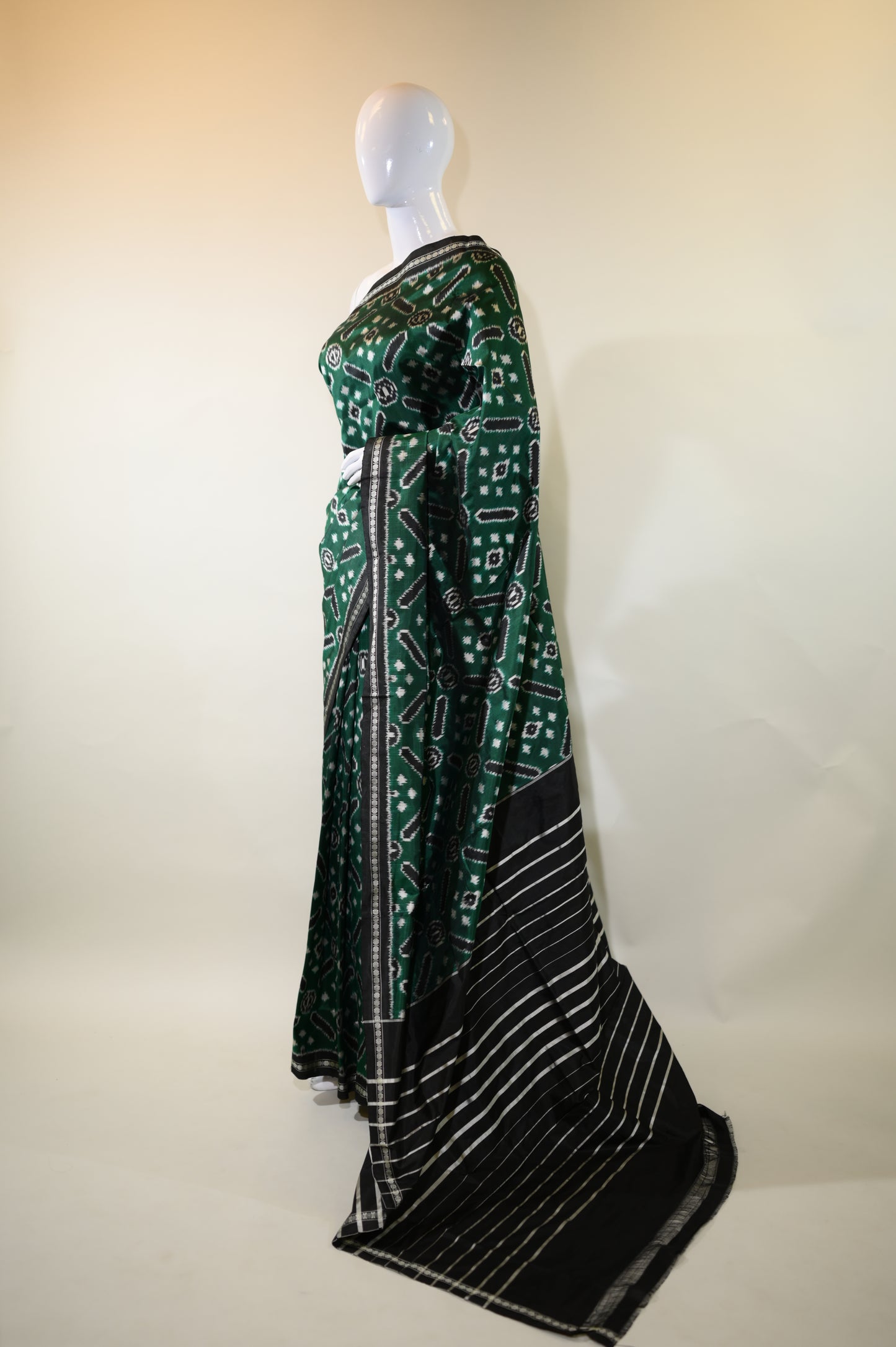 Emerald Green & Black Mulberry Silk Pochampally Ikat Saree