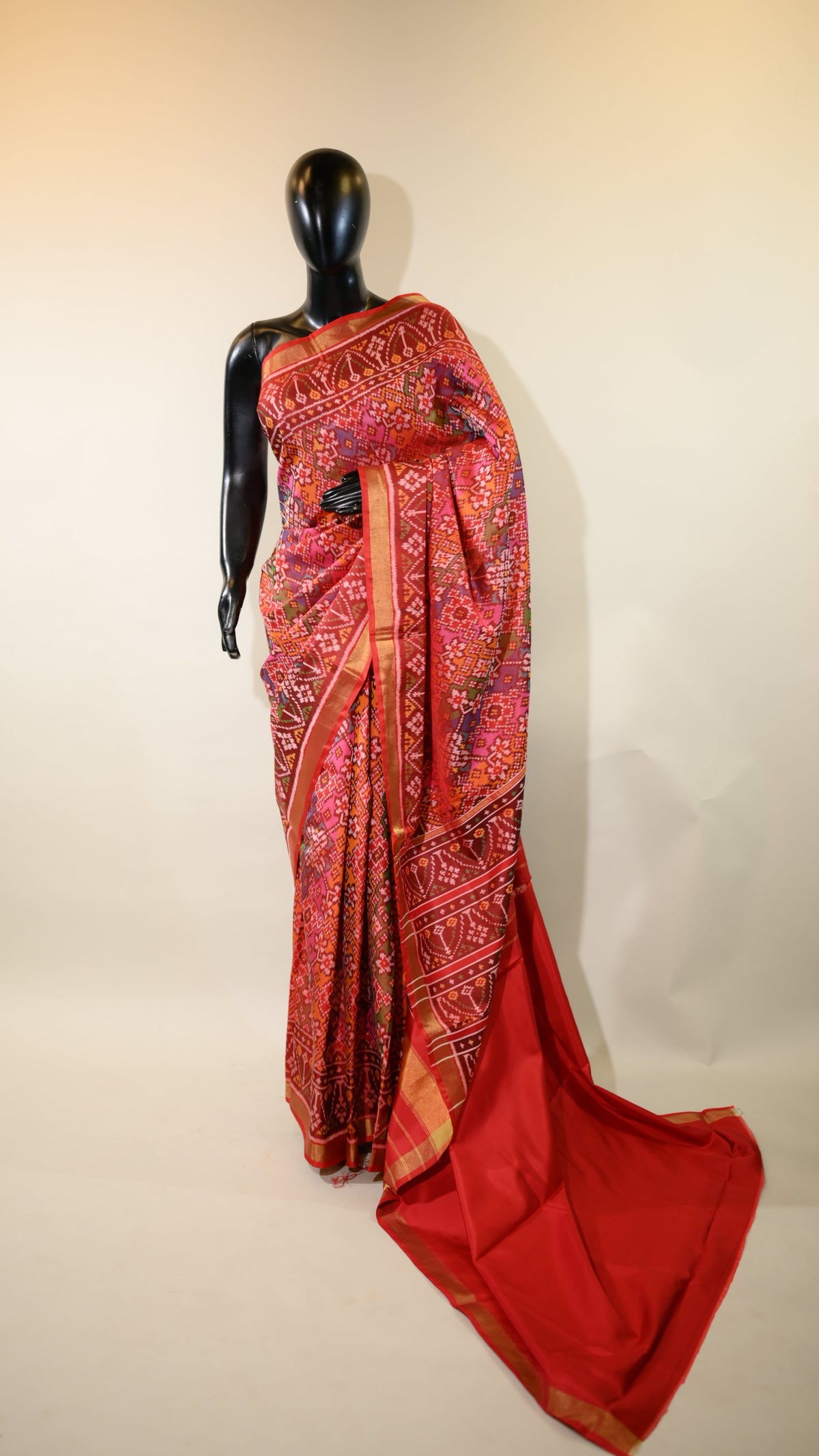 Miulticolour Floral Mulberry Silk Patola Ikat Saree