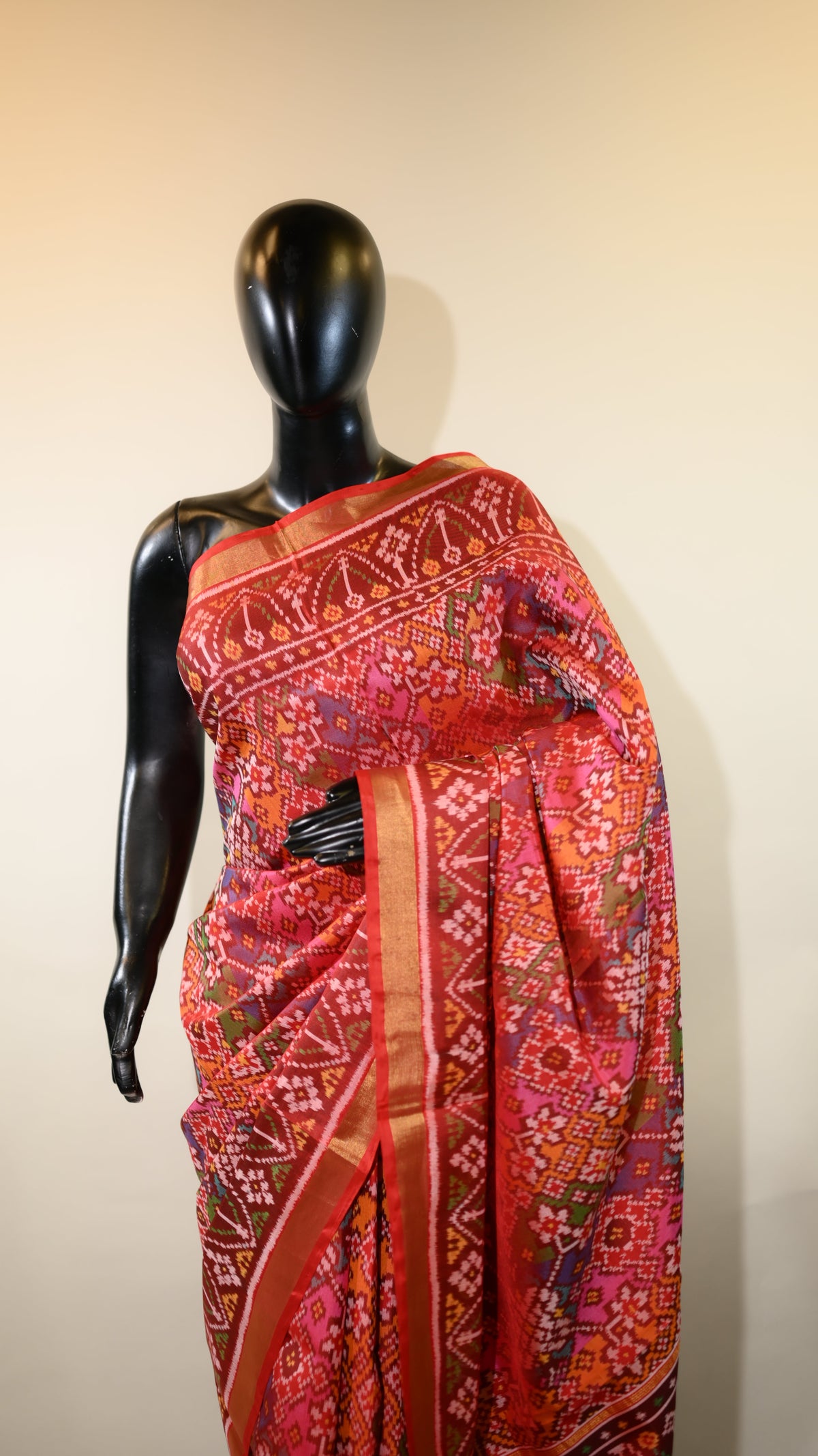 Miulticolour Floral Mulberry Silk Patola Ikat Saree